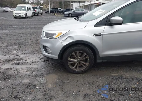 2018 Ford Escape Se z USA, uszkodzony, nr VIN 1FMCU9GD4JUC69834